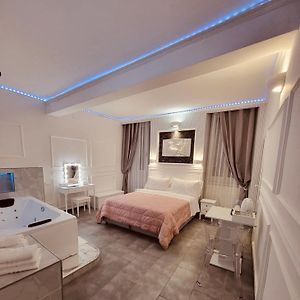 Camera con letto king size